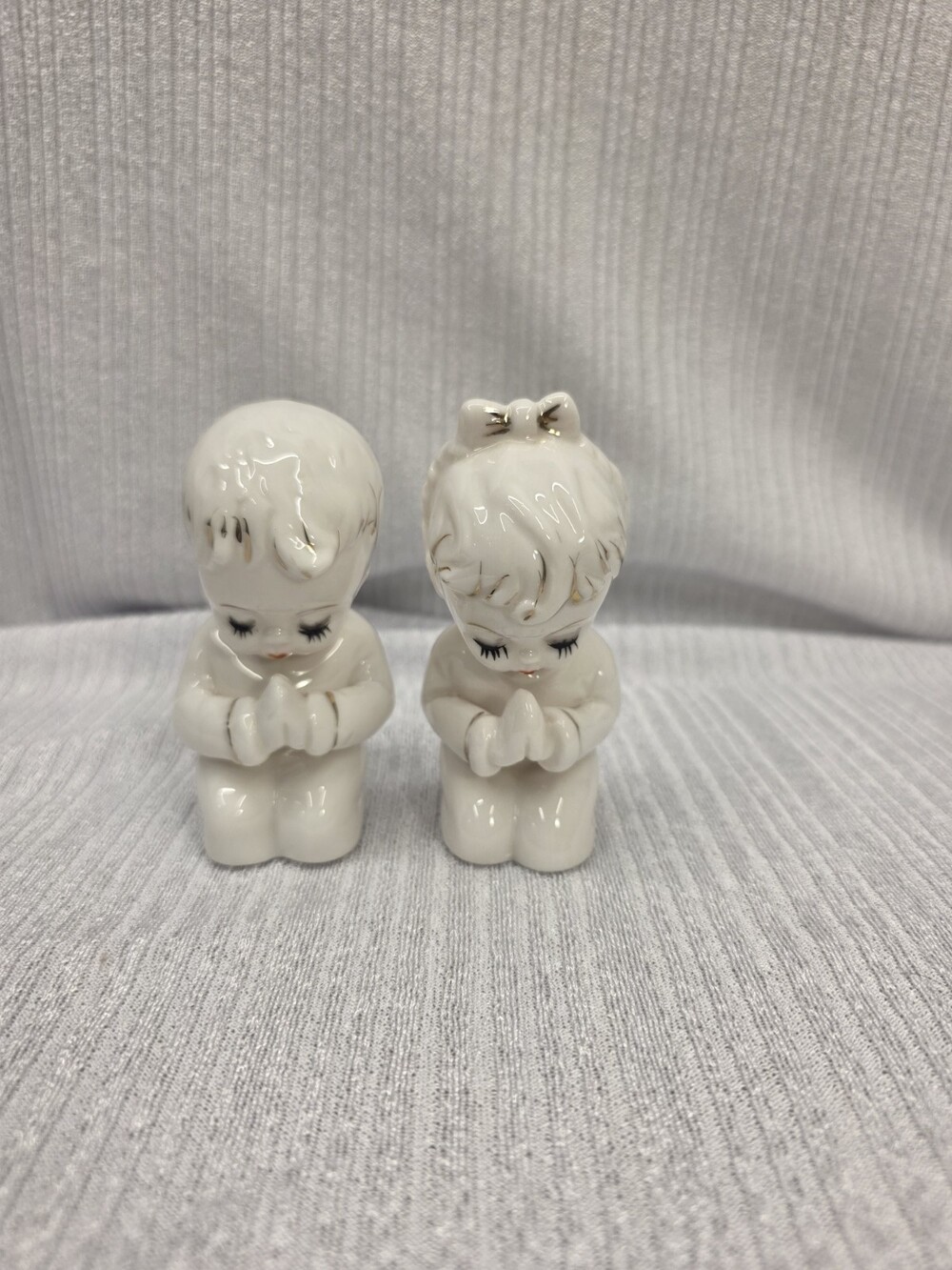 Vintage Praying Hands Children Salt Pepper Shakers Ceramic Japan 1960s